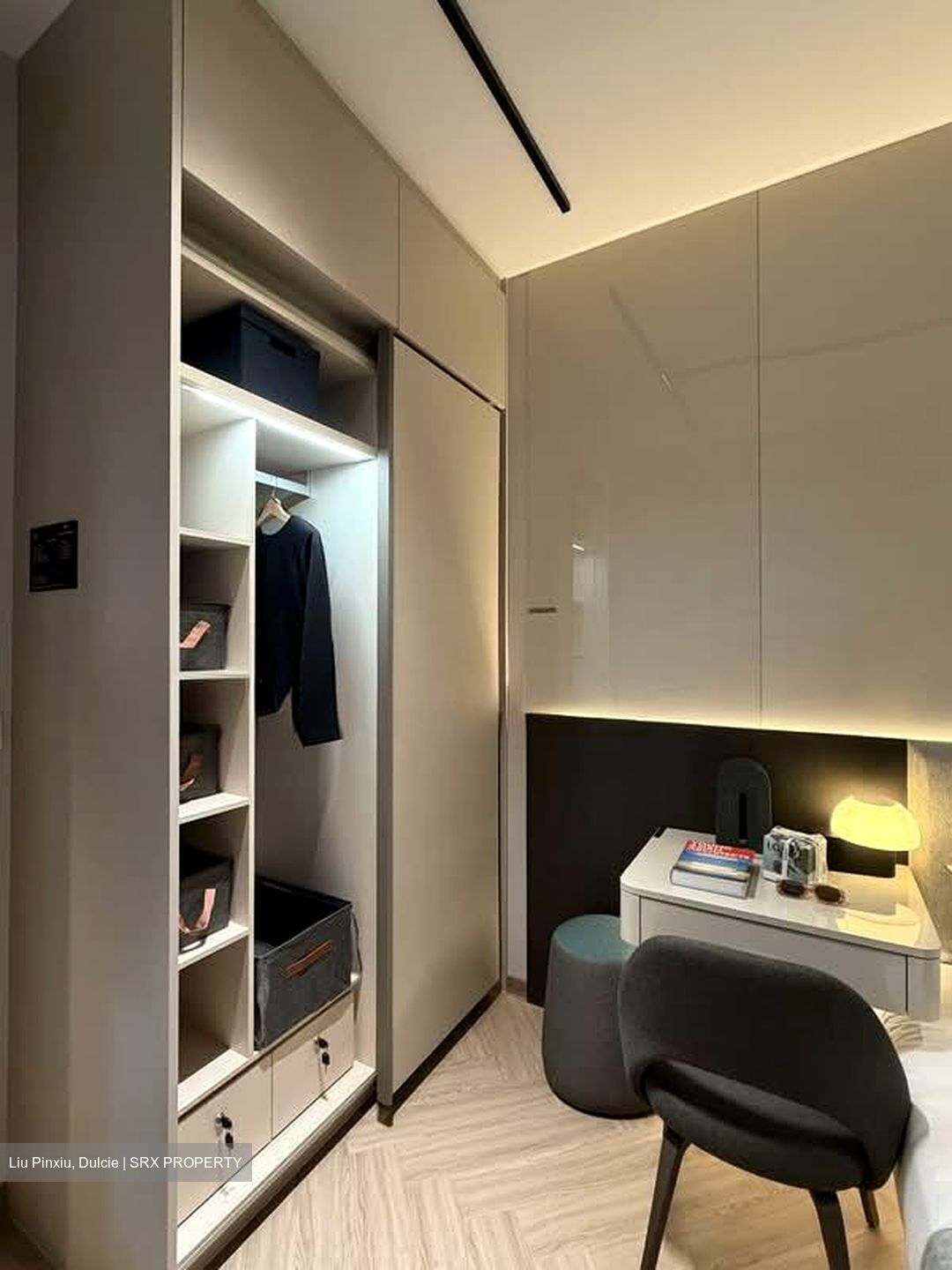 River Modern (D9), Apartment #528470601
